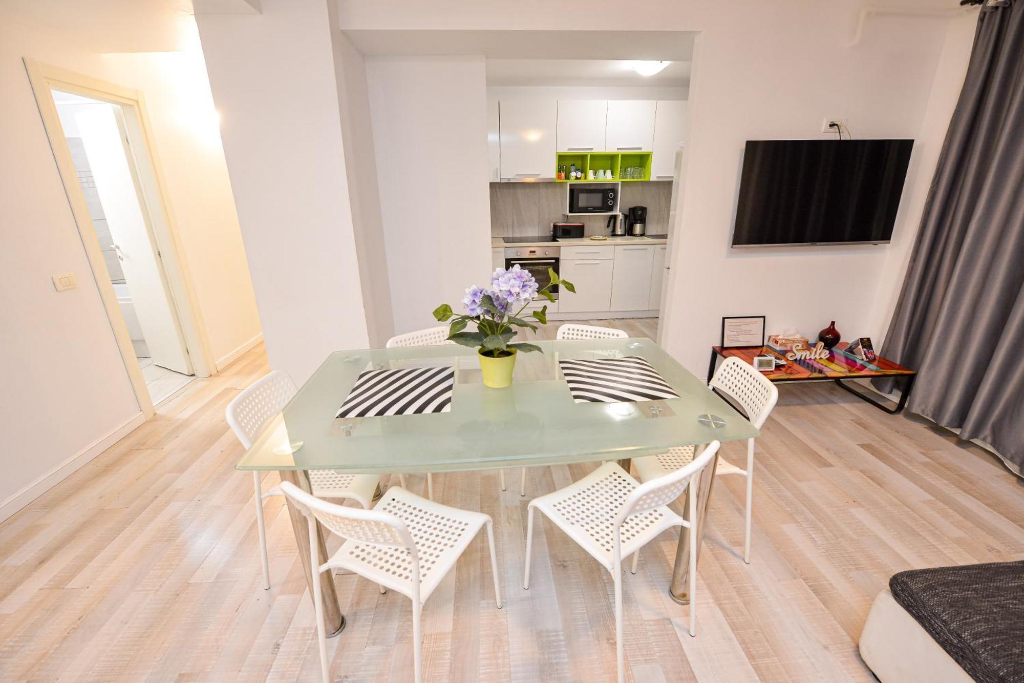 Shabbat Apartments Bucureşti Ngoại thất bức ảnh